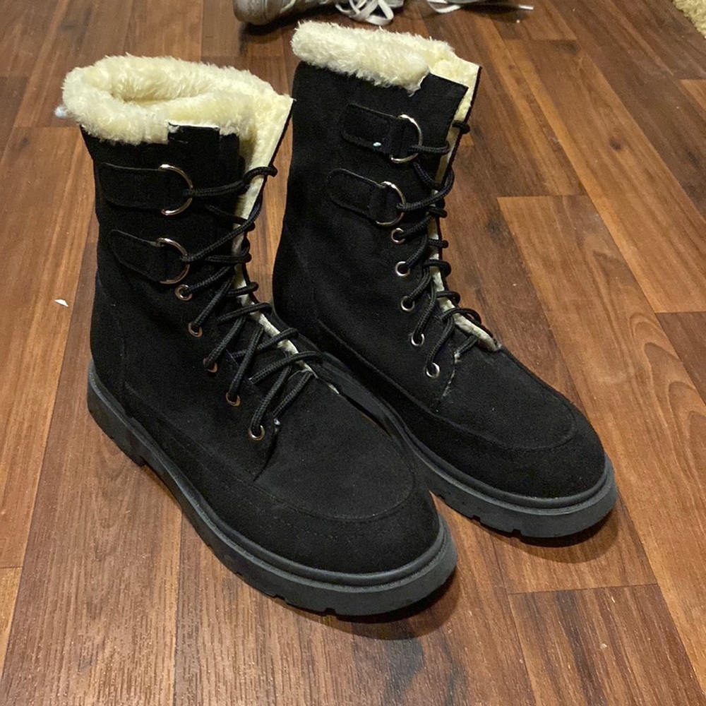 never worn fuzzy lace up boots